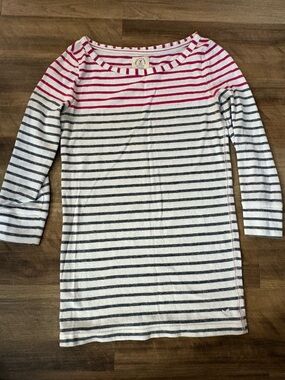 American Eagle Outfitters White Top with Pink Stripes